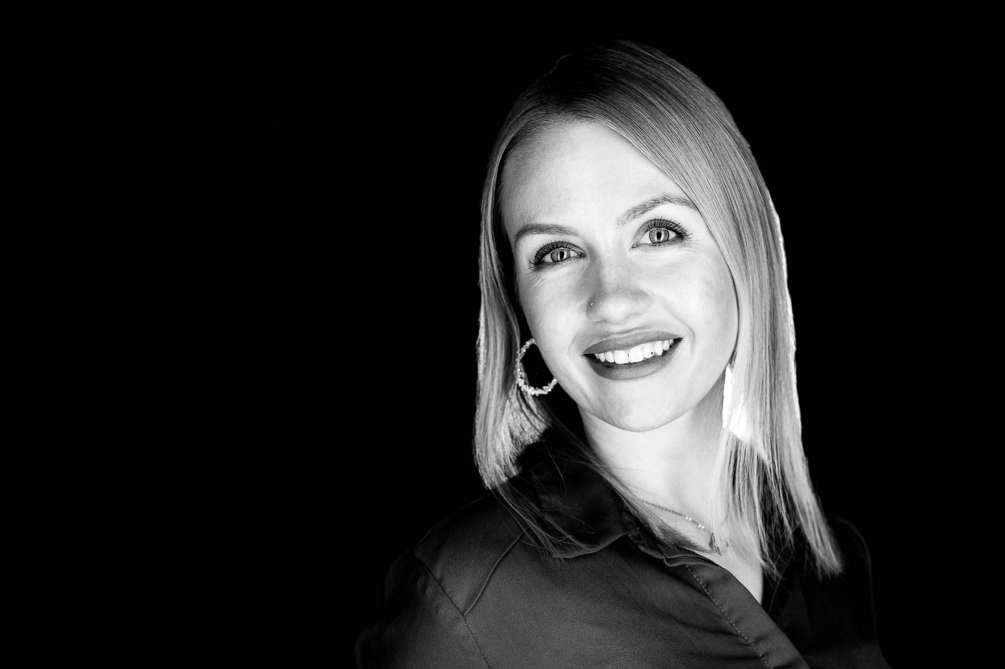 Export x3 Headshot  06528 Dez 01 2019 Bearbeitet 2 Headshots 2019  Miro Nicole Nadine